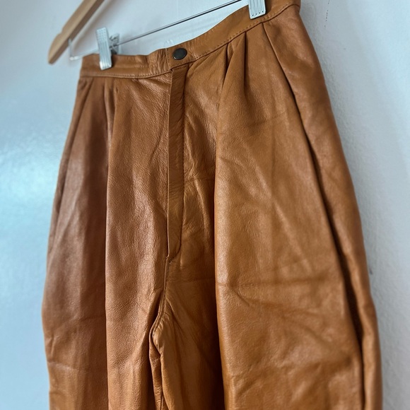 VINTAGE 80s S pleated leather carrot pants camel tan Made in France lined MINT - Picture 3 of 16